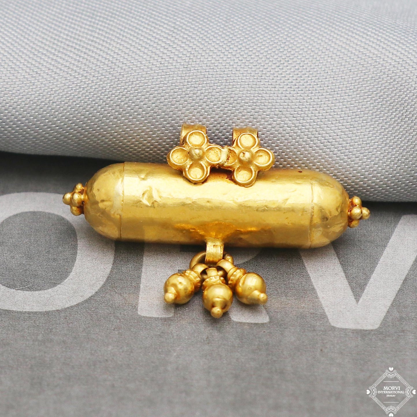 Vintage antique design handmade 22 karat yellow gold amulet pendant with fabulous hanging bells excellent women's girl's jewelry, K5302