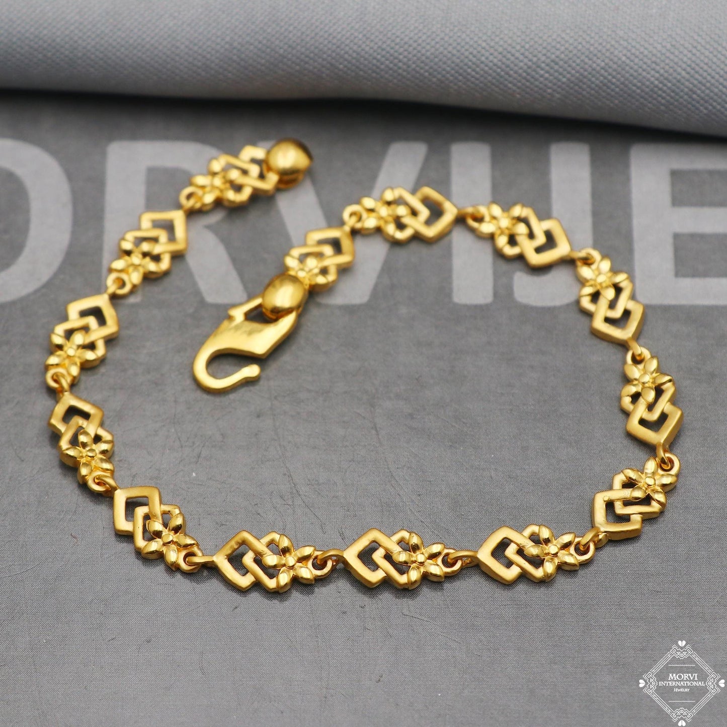 Flower 22k Yellow Gold Link Slim Women Bracelet 6.75 inches Indian Handmade Women Jewelry, K5352