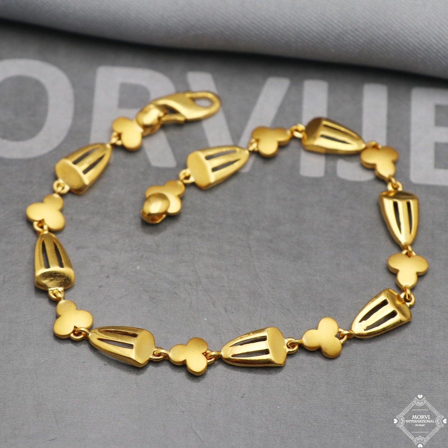 22k Yellow Gold Women Bracelet Indian Handmade Women Jewelry, K5356