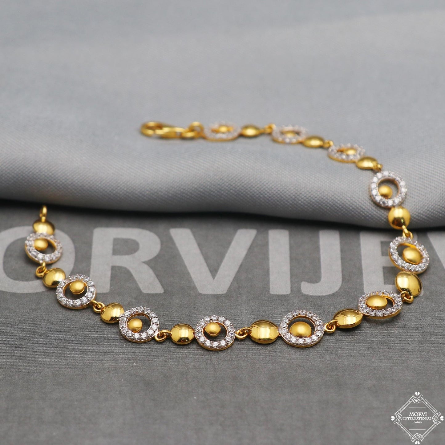 22k Yellow Gold Link Women Bracelet 6.75 inches Indian Handmade Women Jewelry, K5358