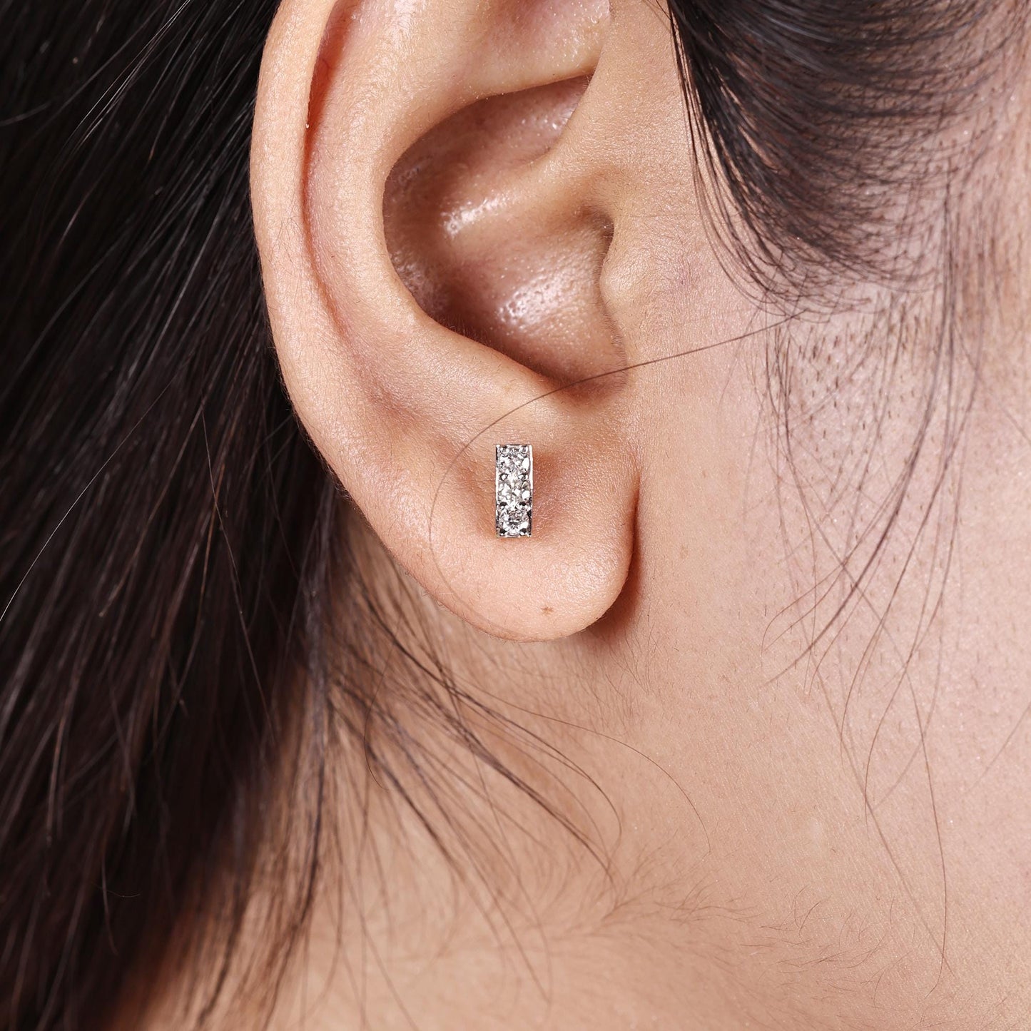 18k Natural Diamond Stud Earrings, MJ0078