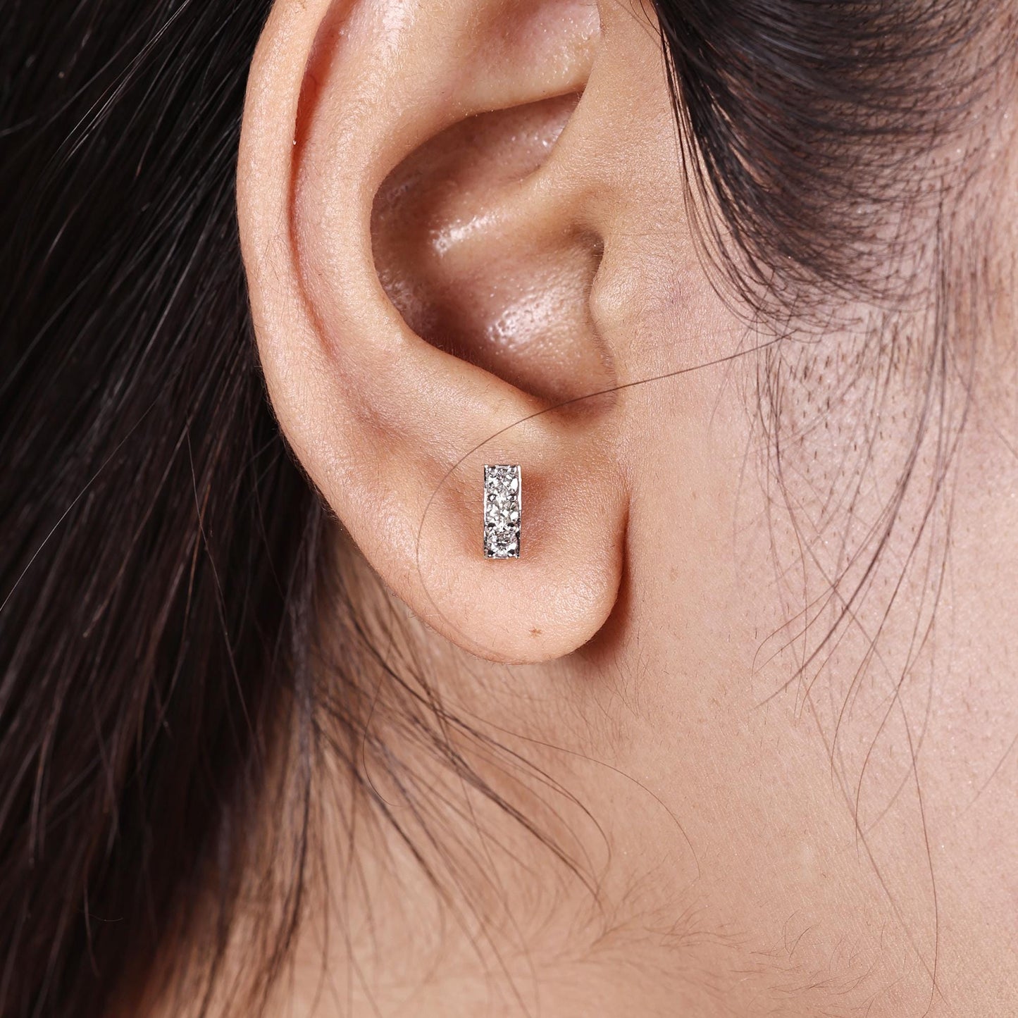 18k Natural Diamond Stud Earrings, MJ0078