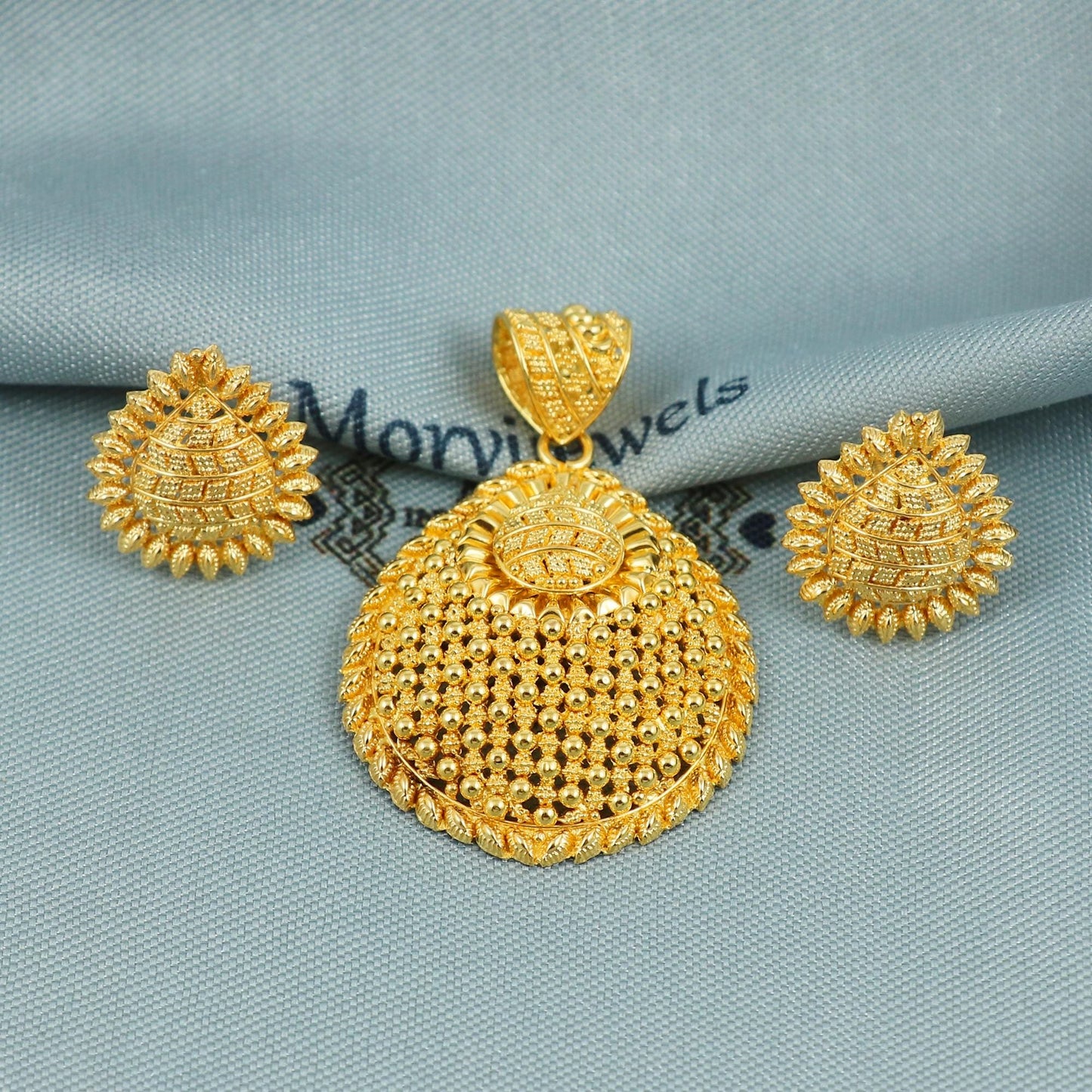 22k Gold Pendant & Earring Set, Indian Handcrafted Ethnic Design, Exquisite Detailing, K5396