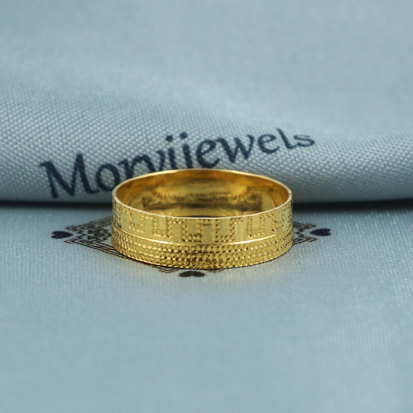 22k pure solid gold handmade band ring . genuine 916 gold purity with government hallmarks . Indian jewelry, K5414