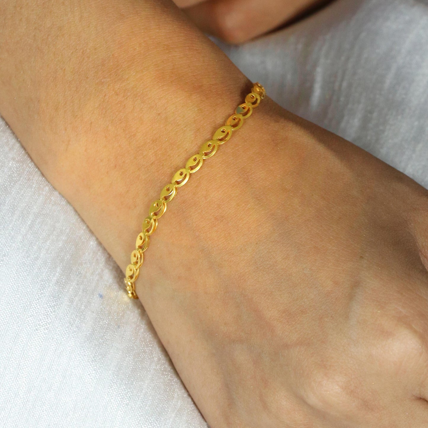 22k Gold Bracelet chain from india, Delicate Small gold bracelet Daily Wear handmade bracelet size - 6.75 inches