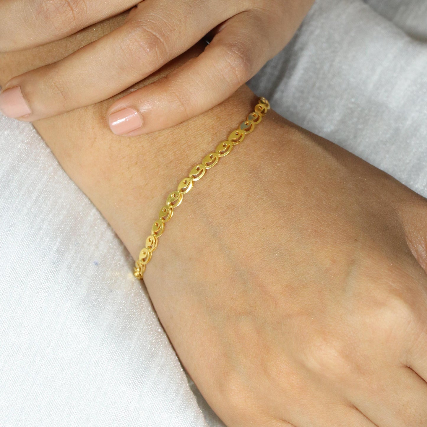 22k Gold Bracelet chain from india, Delicate Small gold bracelet Daily Wear handmade bracelet size - 6.75 inches