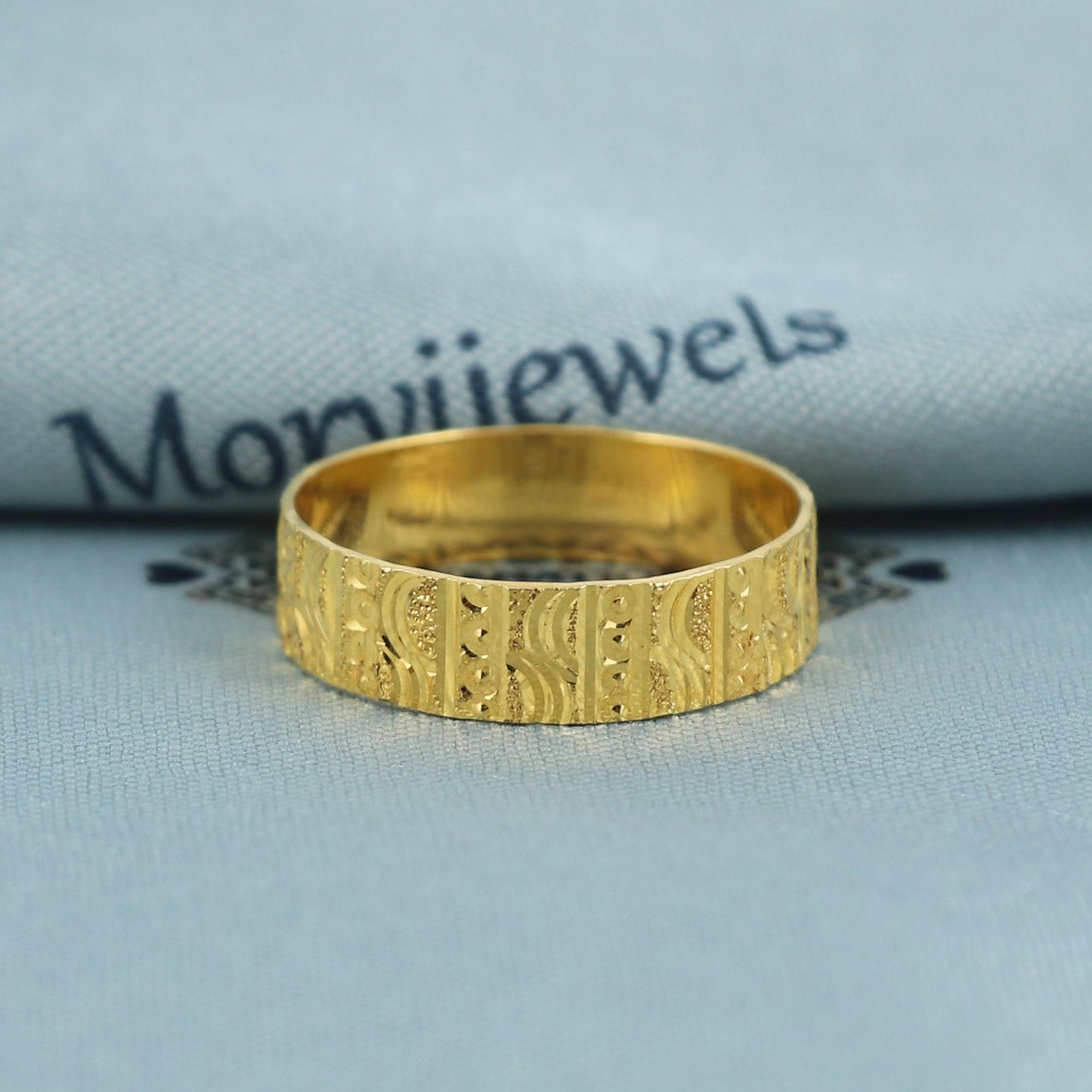 22k pure solid gold handmade band ring . genuine 916 gold purity with government hallmarks . Indian jewelry, K5413