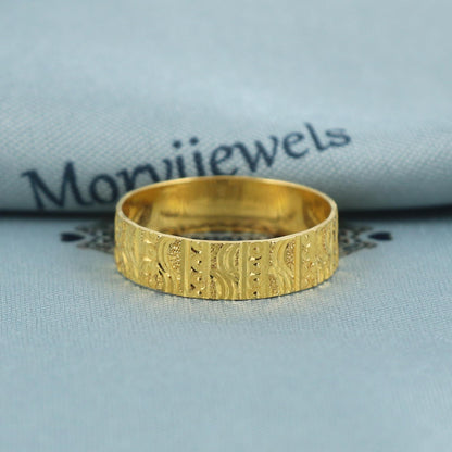 22k pure solid gold handmade band ring . genuine 916 gold purity with government hallmarks . Indian jewelry, K5413