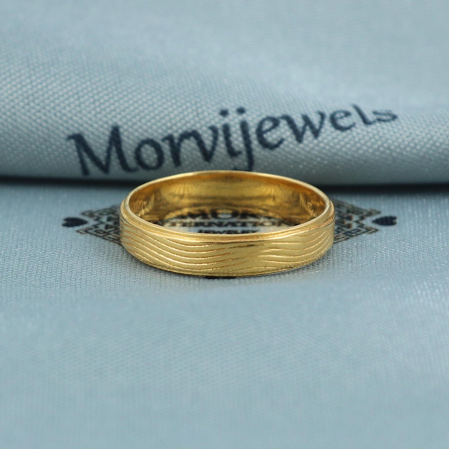 22k pure solid gold handmade band ring . genuine 916 gold purity with government hallmarks . Indian jewelry, K5415