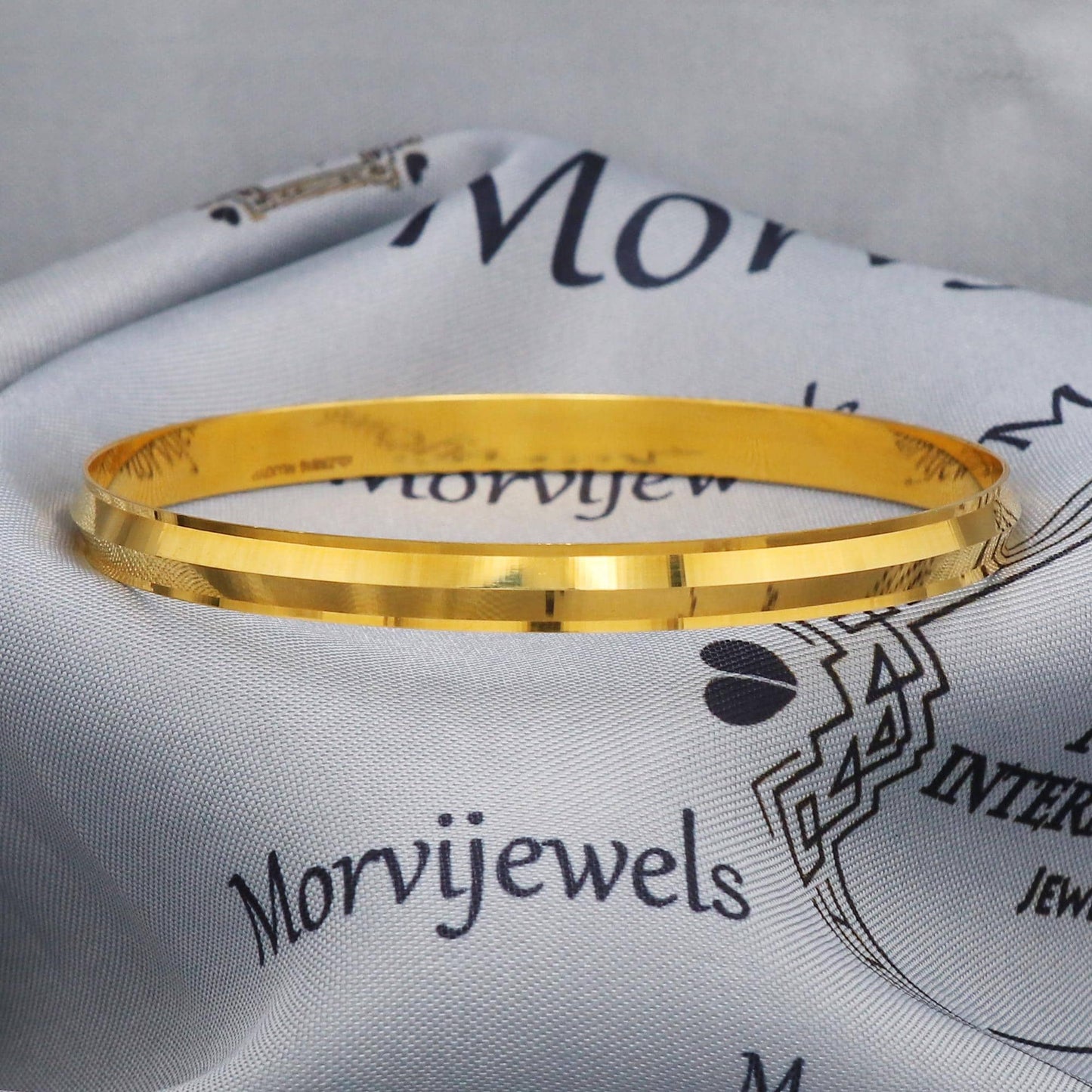 18k Gold Bangle Bracelet Indian Handmade Jewelry, K5436A