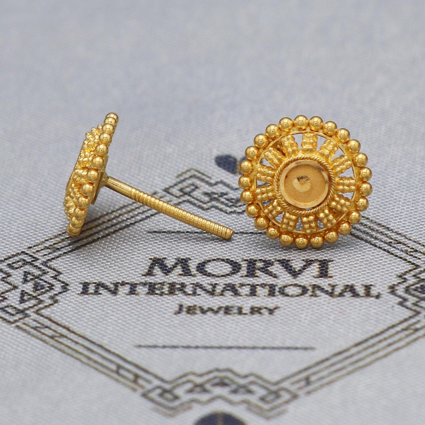 22k Yellow Gold Stud Earrings tops , Handmade Yellow gold earrings for women, vintage antique design indian gold earrings jewelry, K5479