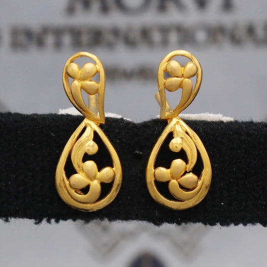 22k Yellow Gold Stud Earrings , Handmade Yellow gold earrings for women, vintage antique design indian gold earrings jewelry, K5473