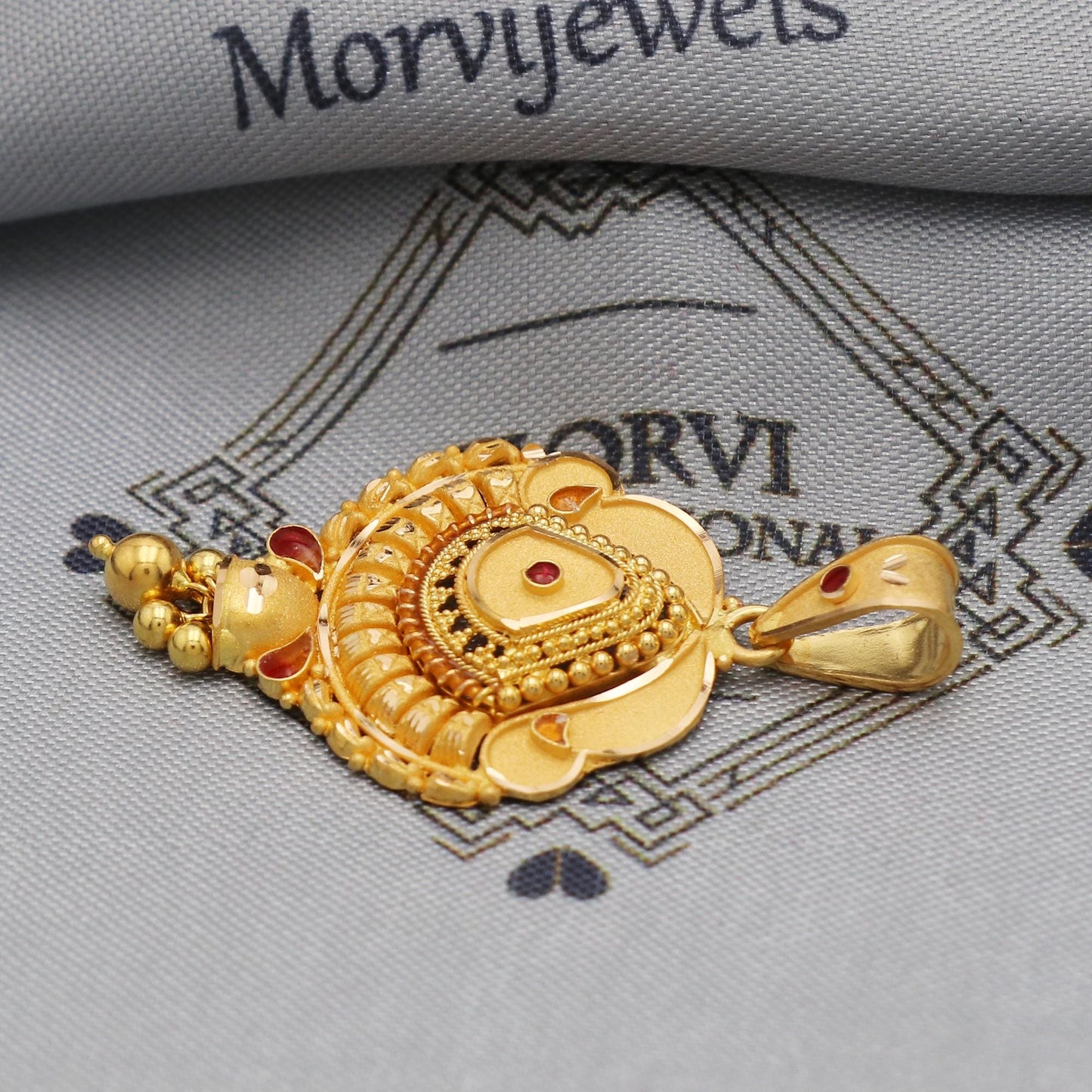 Indian Design 22k Gold Chain Pendant Jewelry, K5540
