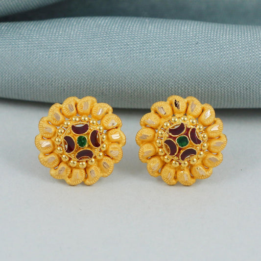 Small 22k gold stud earrings, K4587