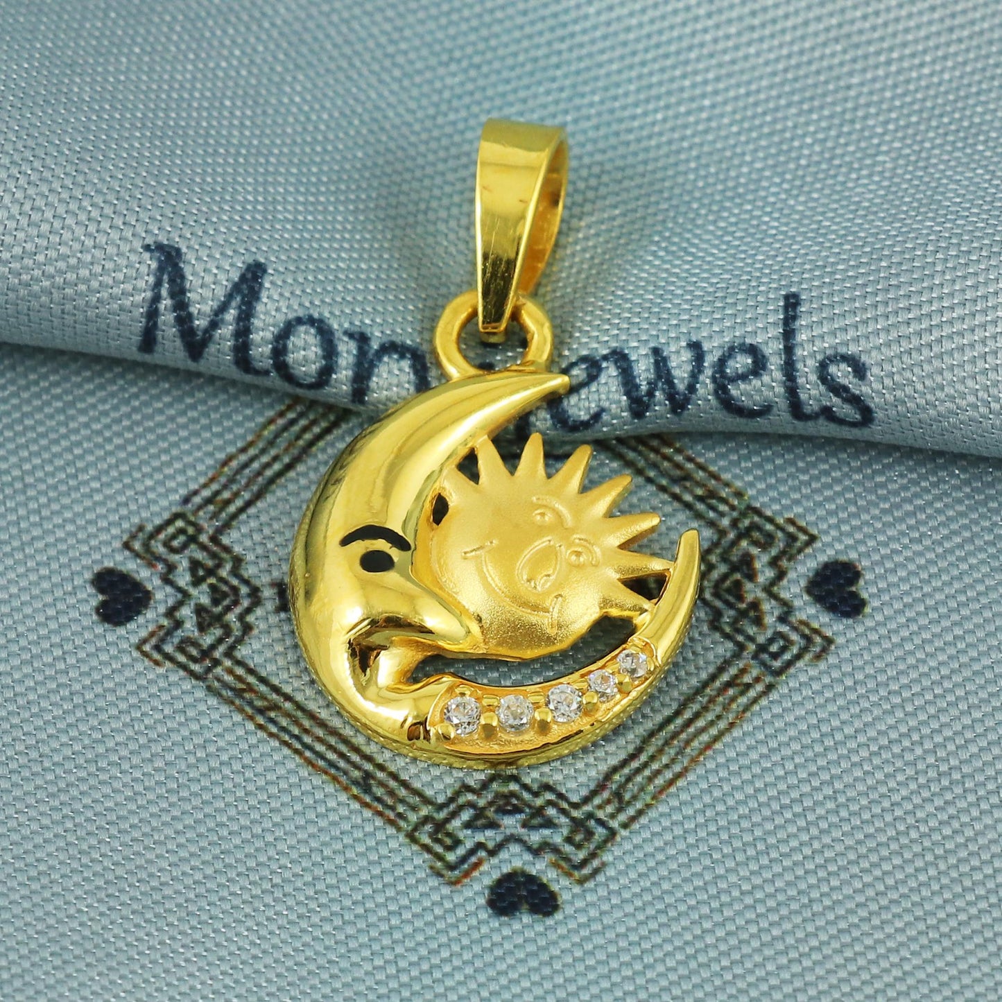 22k gold pendant sun moon face, K5686