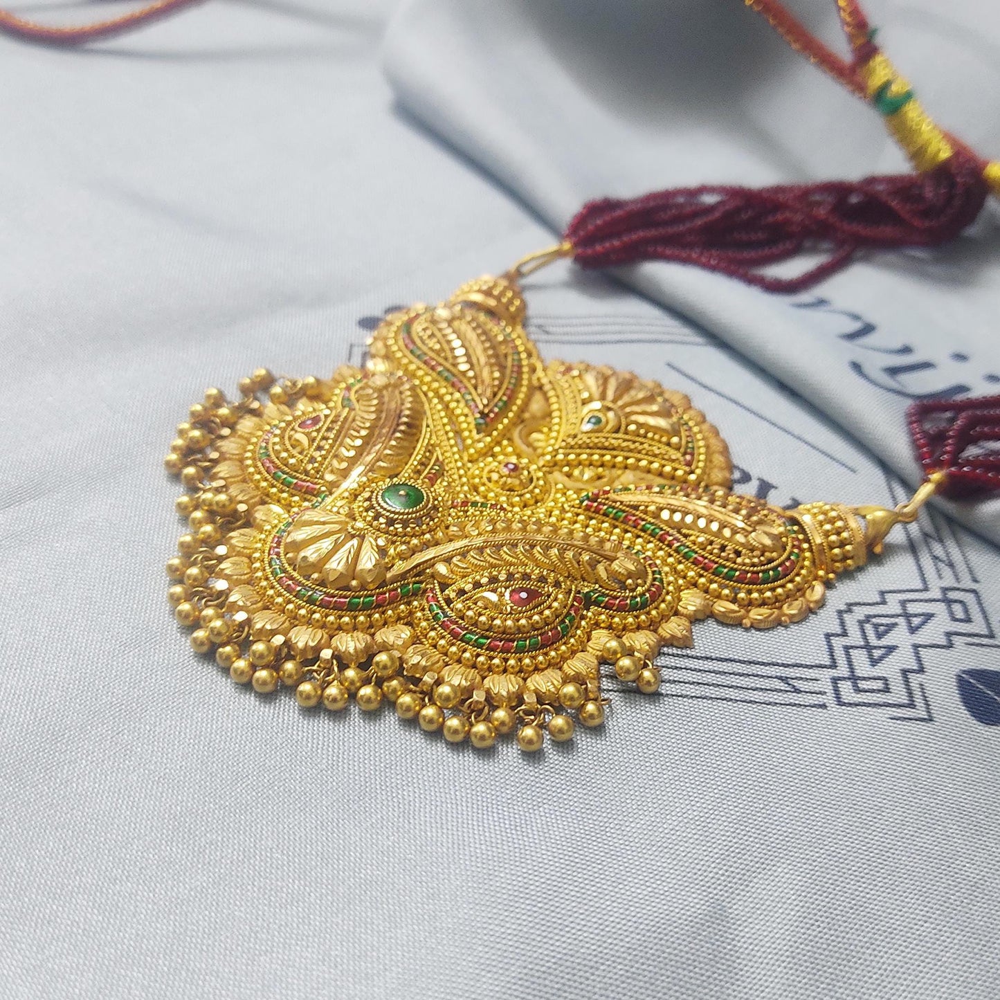real 22k gold pendant necklace, 22kt gold designer vintage style with beads string necklace, K5692