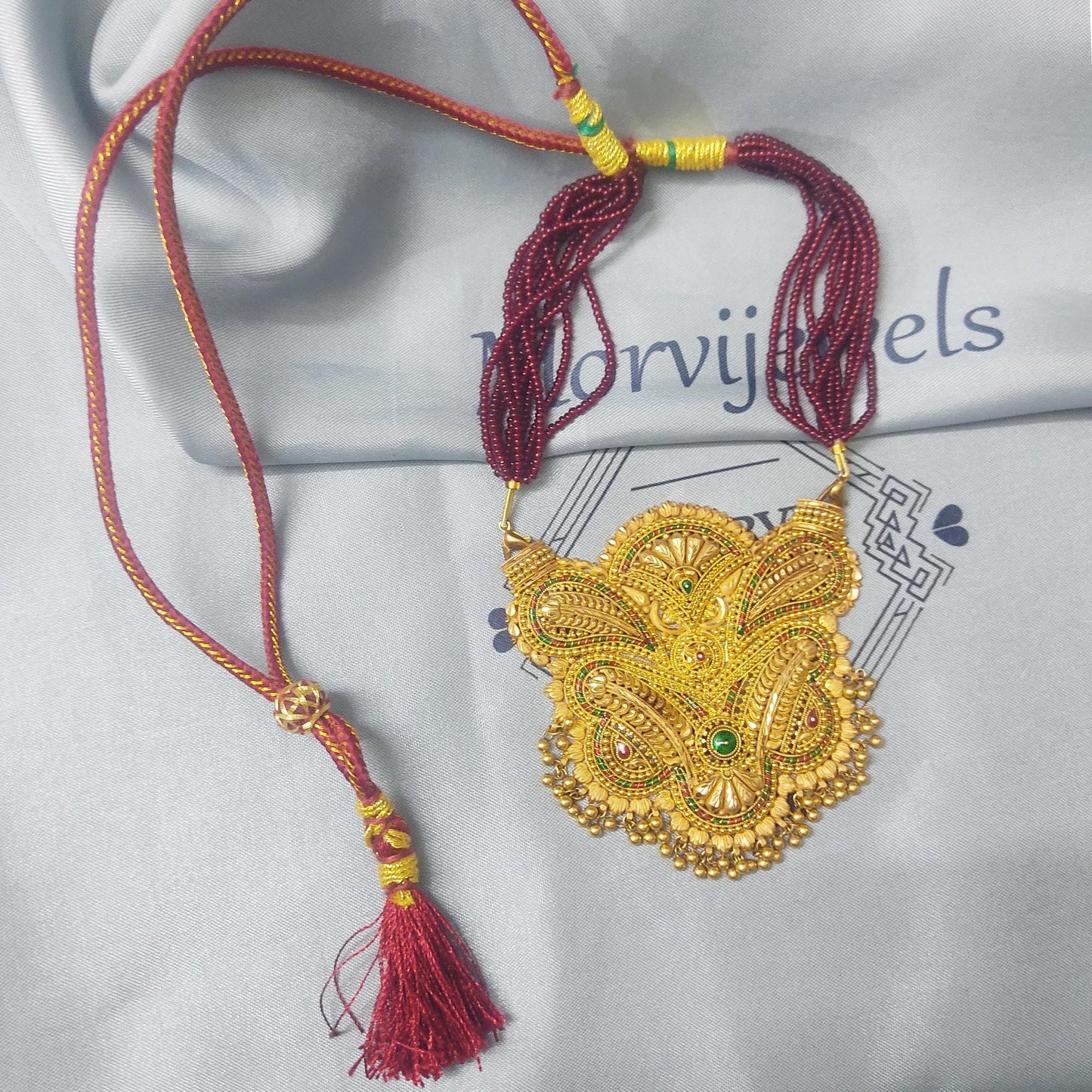 real 22k gold pendant necklace, 22kt gold designer vintage style with beads string necklace, K5692