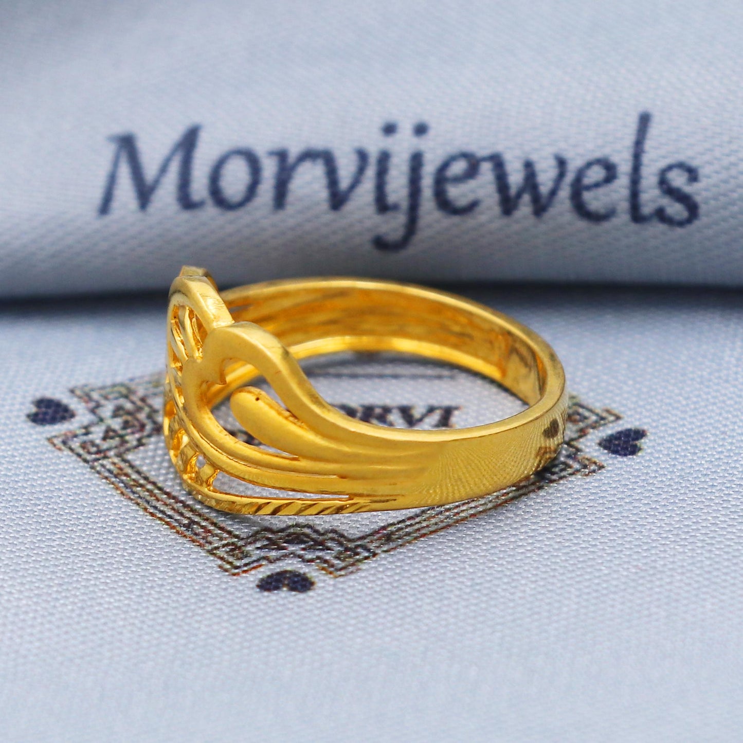 Hand Carved 22k Gold Ring, Heart Gold Ring, K5738