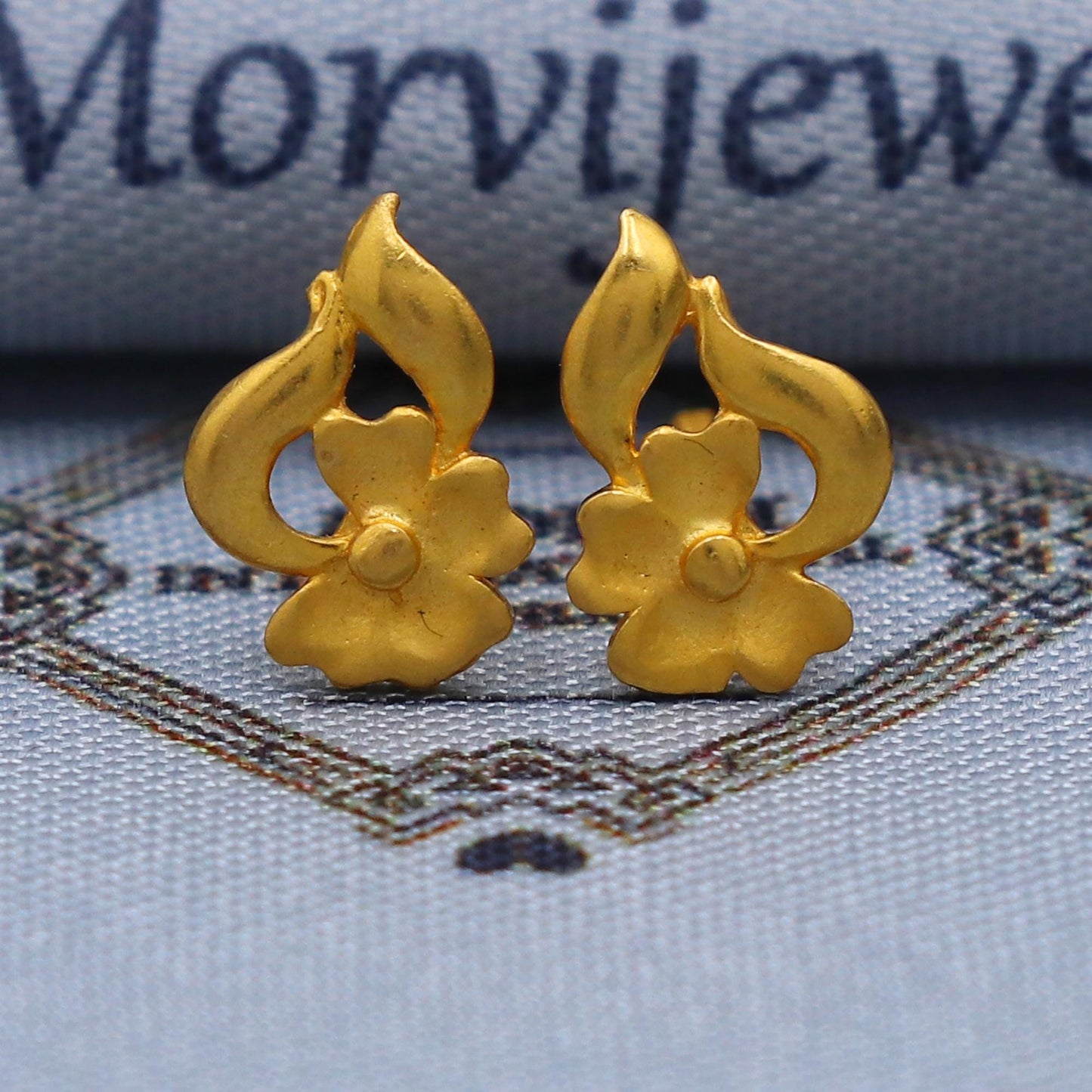 Solid 22k Gold Stud Earrings , Handmade Yellow gold earrings for women, vintage antique design indian gold earrings jewelry, K5784