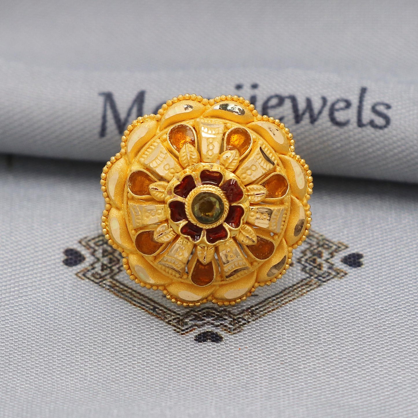 Women 22k Yellow Gold Ring Jewelry, Flower Round Ring in 22kt Gold, K5894