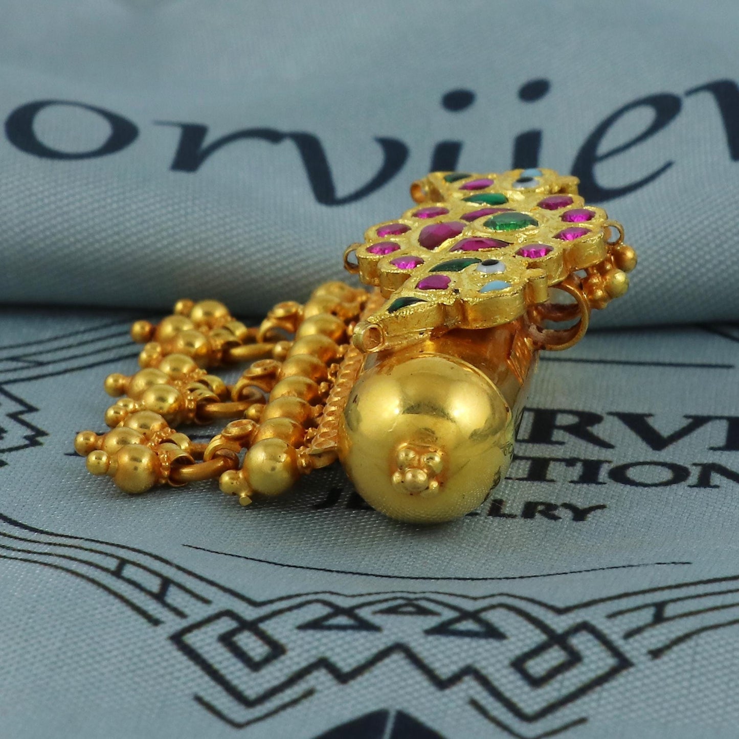Gold Amulet Locket 22k Yellow Gold Pendant Necklace Jewelry, Traditionally Antique Vintage style Pendant Necklace