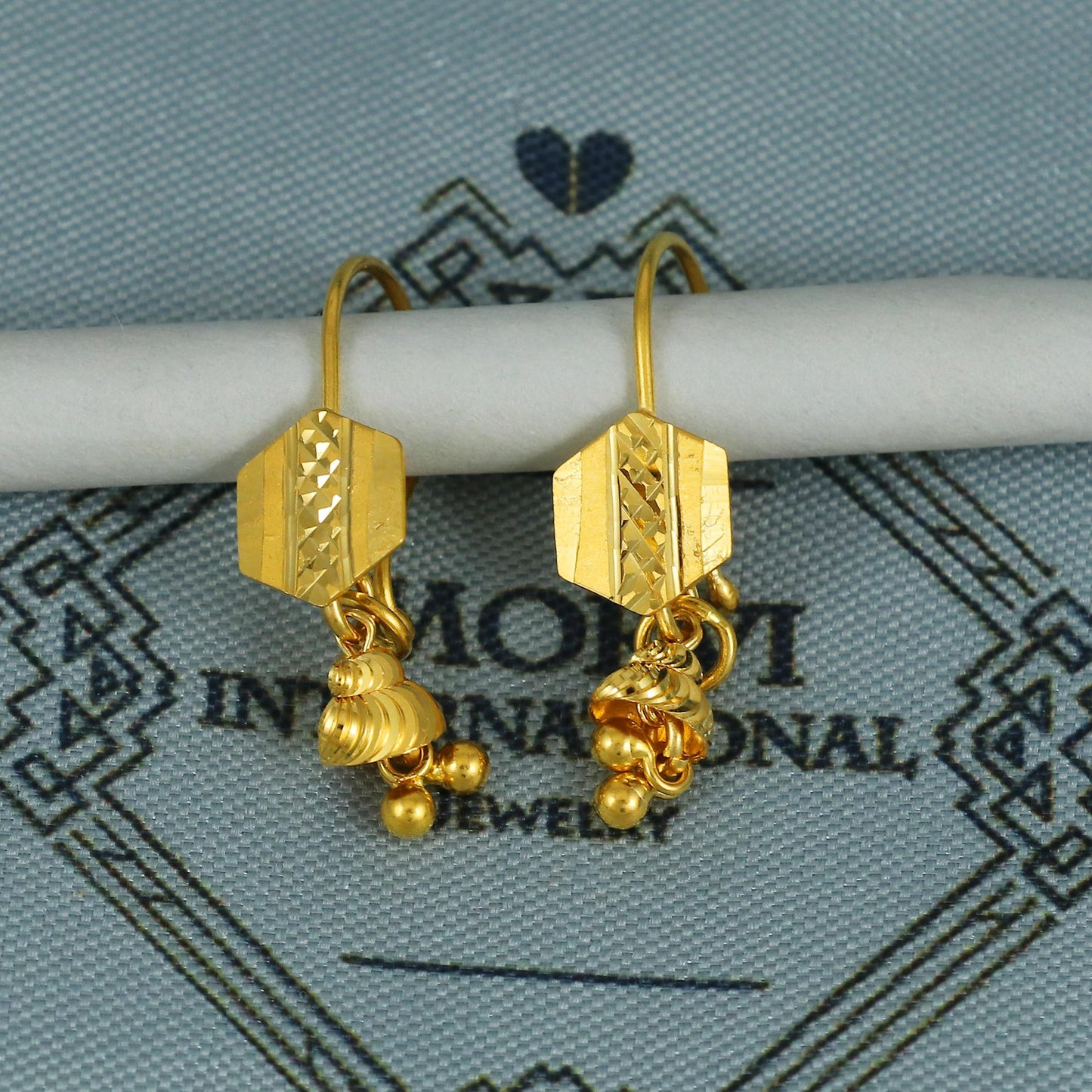 Small 22k Gold Earrings Ear Wire Jewelry, MJ0107