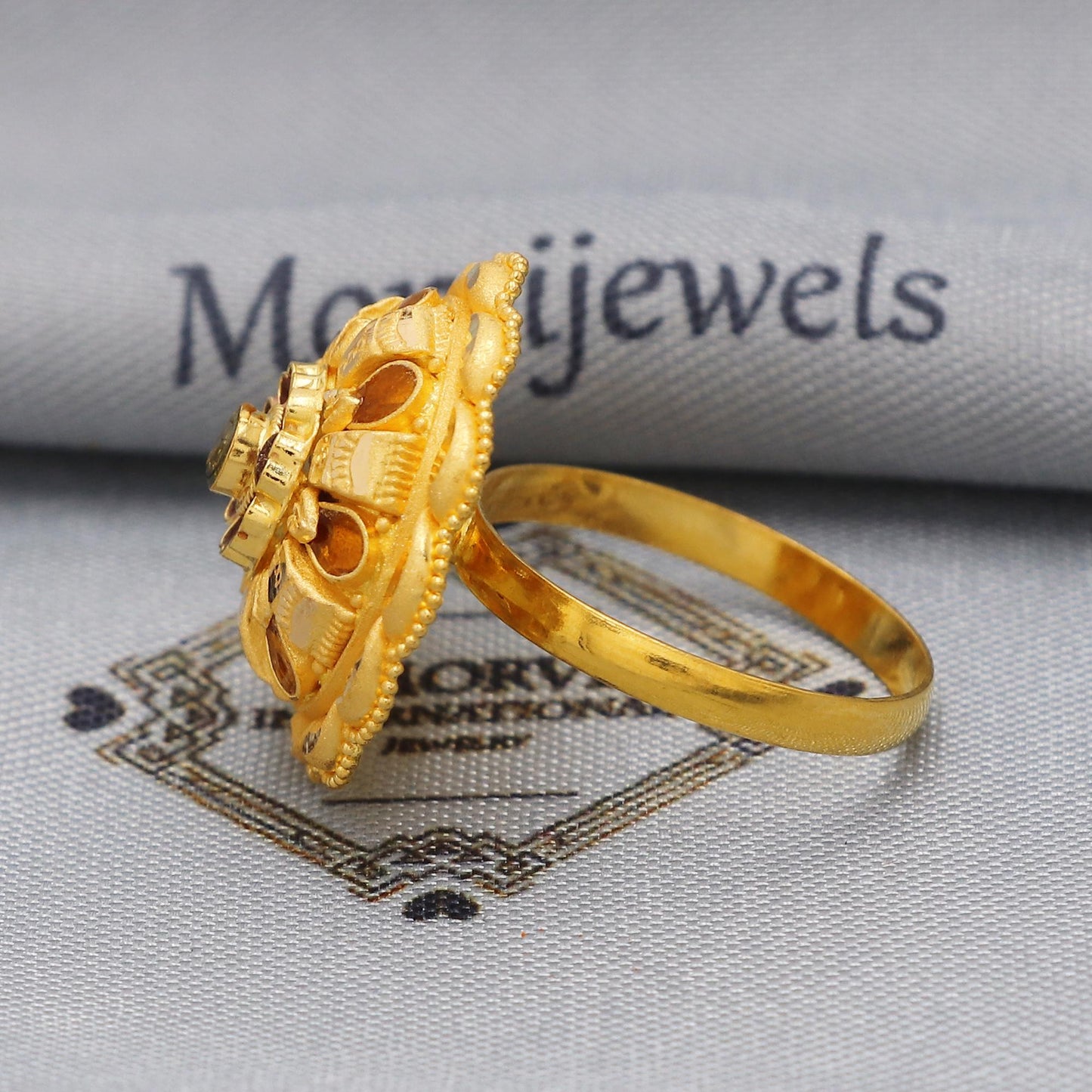 Women 22k Yellow Gold Ring Jewelry, Flower Round Ring in 22kt Gold, K5894