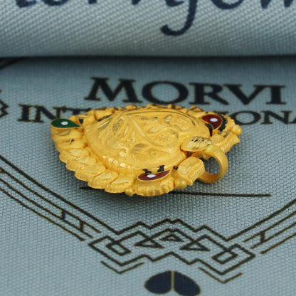 Pure 22k Indian amulet, K5932