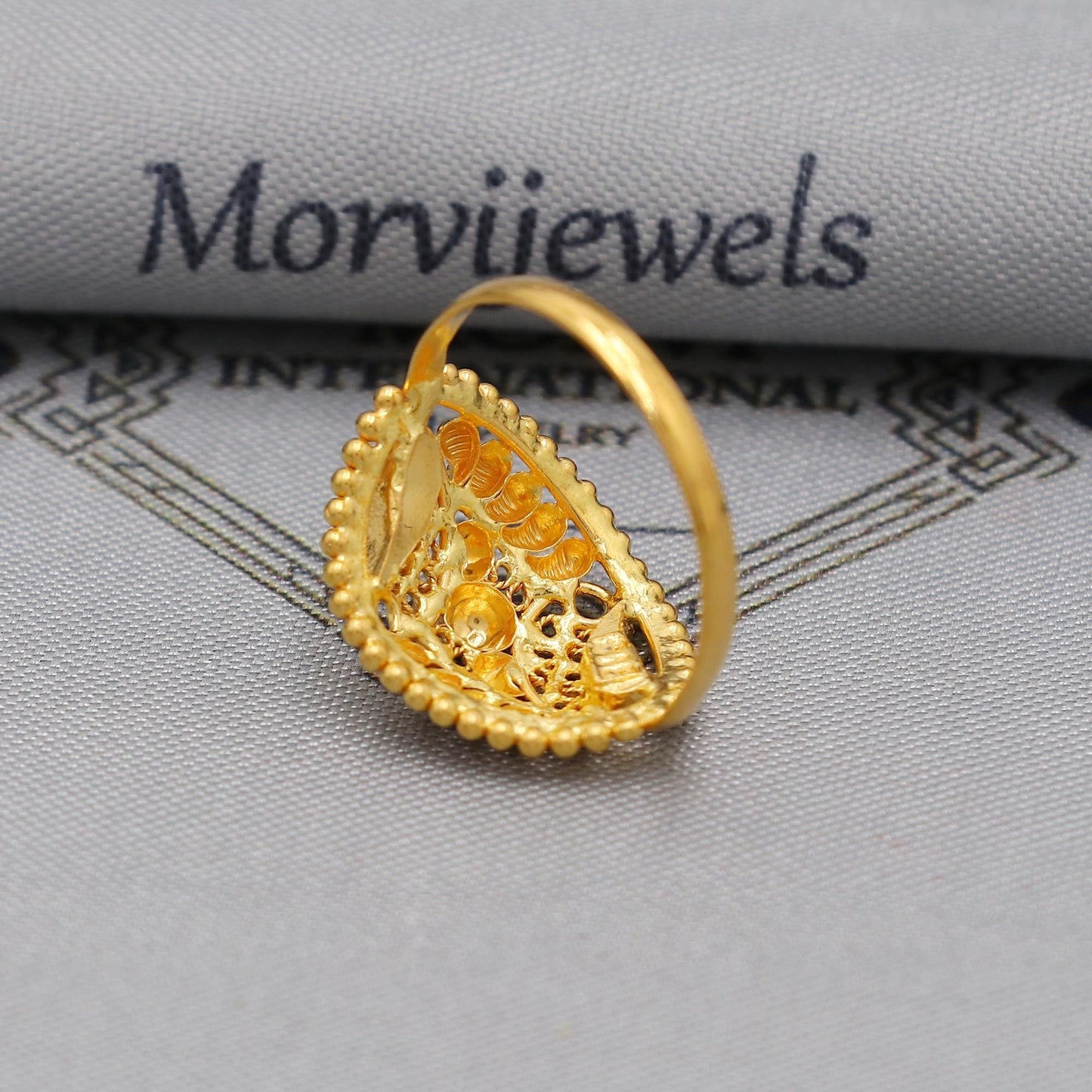 22k pure solid gold handmade ring . genuine 916 gold purity with government hallmarks . Indian jewelry, Oval Shape Women Ring, K6115