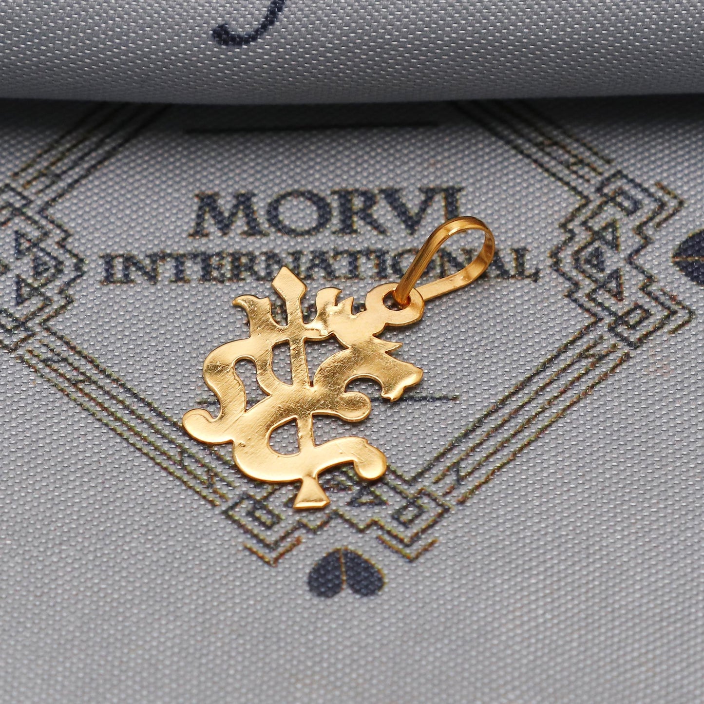 20k 18k Yellow Gold Lord Shiva Trishul Pendant: Indian Aum Jewelry