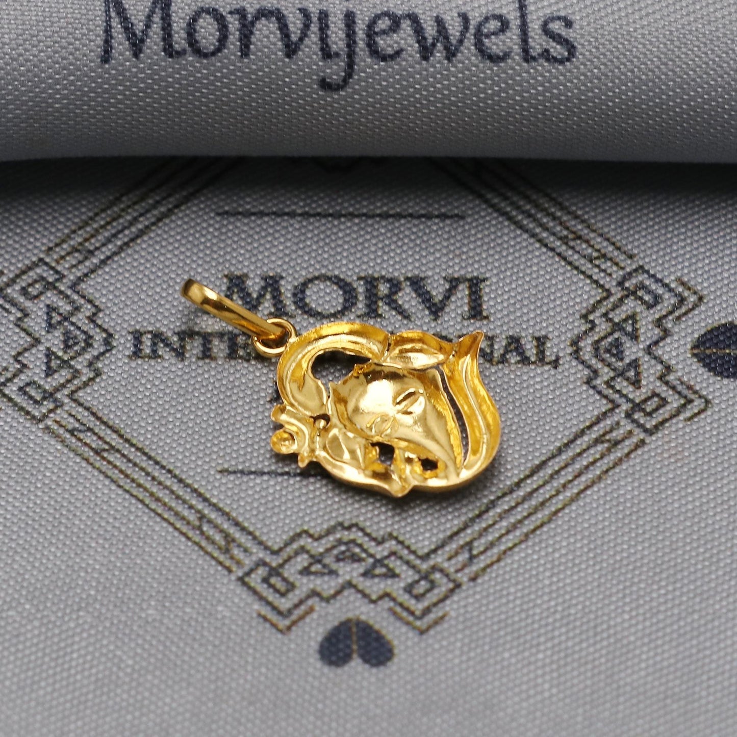 Handmade 20k/18k Yellow Gold Ganesha Pendant: Indian Jewelry