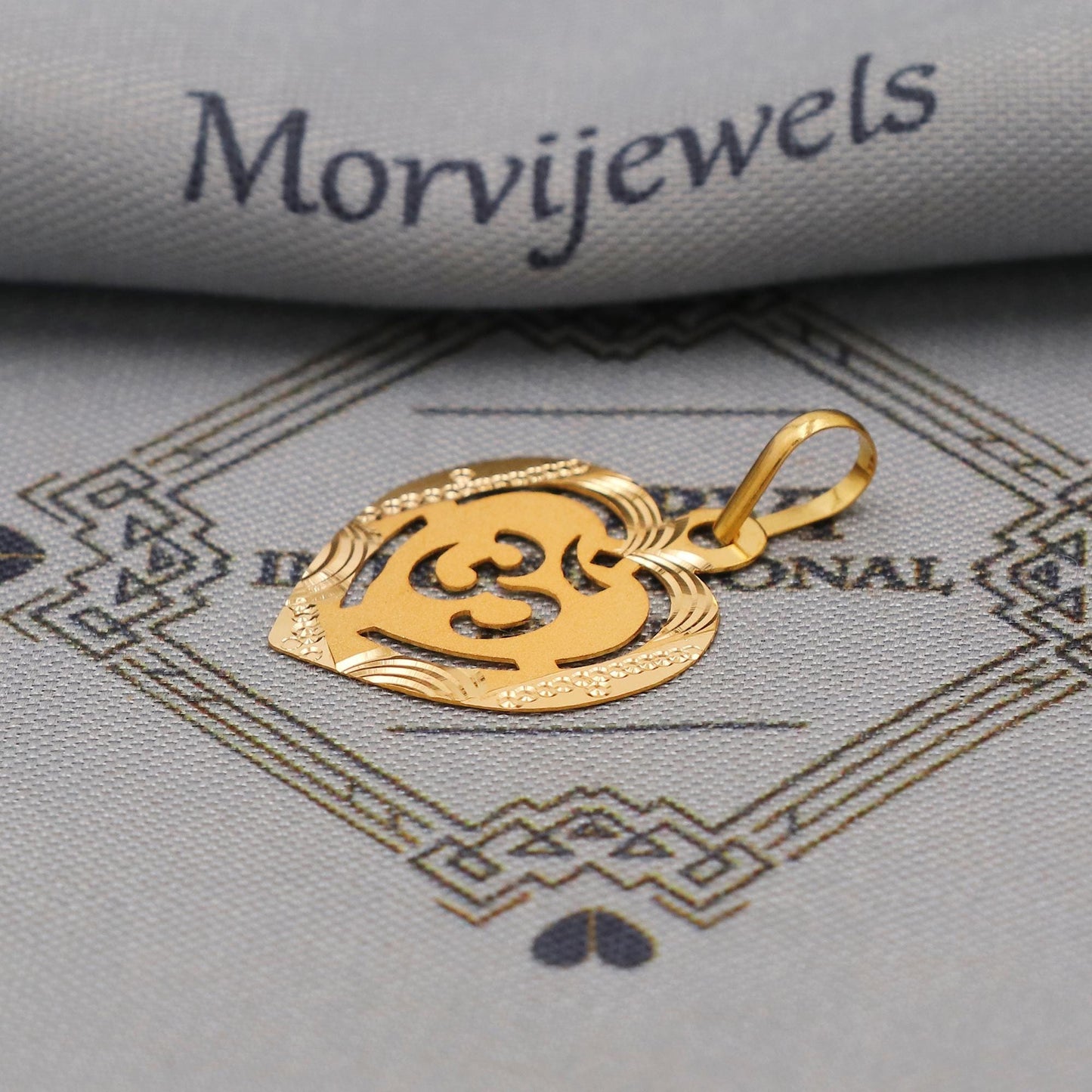 20k/18k Yellow Gold Om Pendant: Lightweight Indian Jewelry, K6360