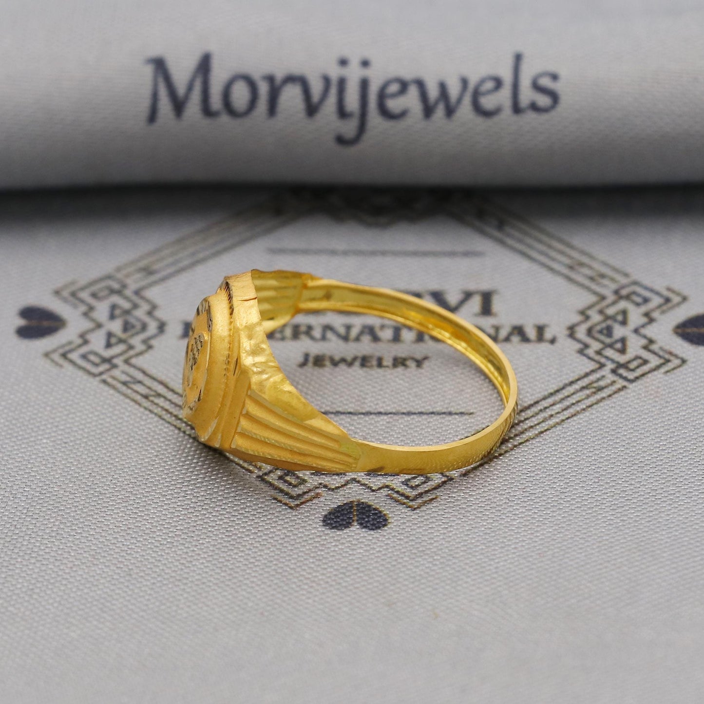 Hand Carved 22k solid gold ring handmade jewelry, Vintage Antique Style Indian Ring, Light Weight Gold Dainty Jewelry, K6383
