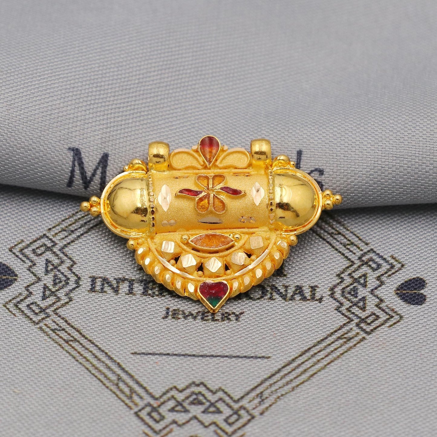 Pure 22k Gold Pendant Jewelry, Traditional Indian Vintage design Gold Jewelry, K6404