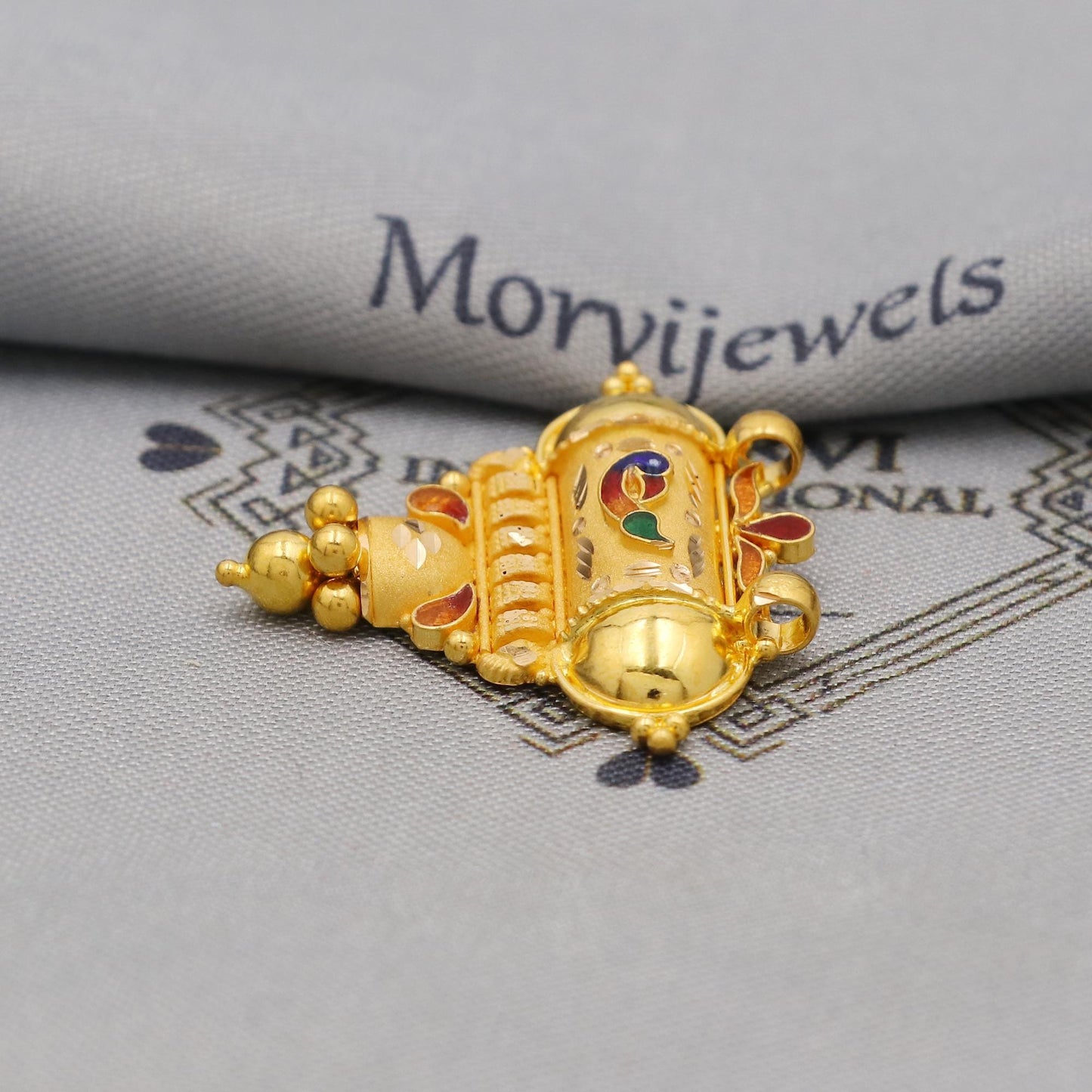 Pure 22k Gold Pendant with dangling beads Jewelry, Traditional Indian Vintage design Gold Jewelry, K6405