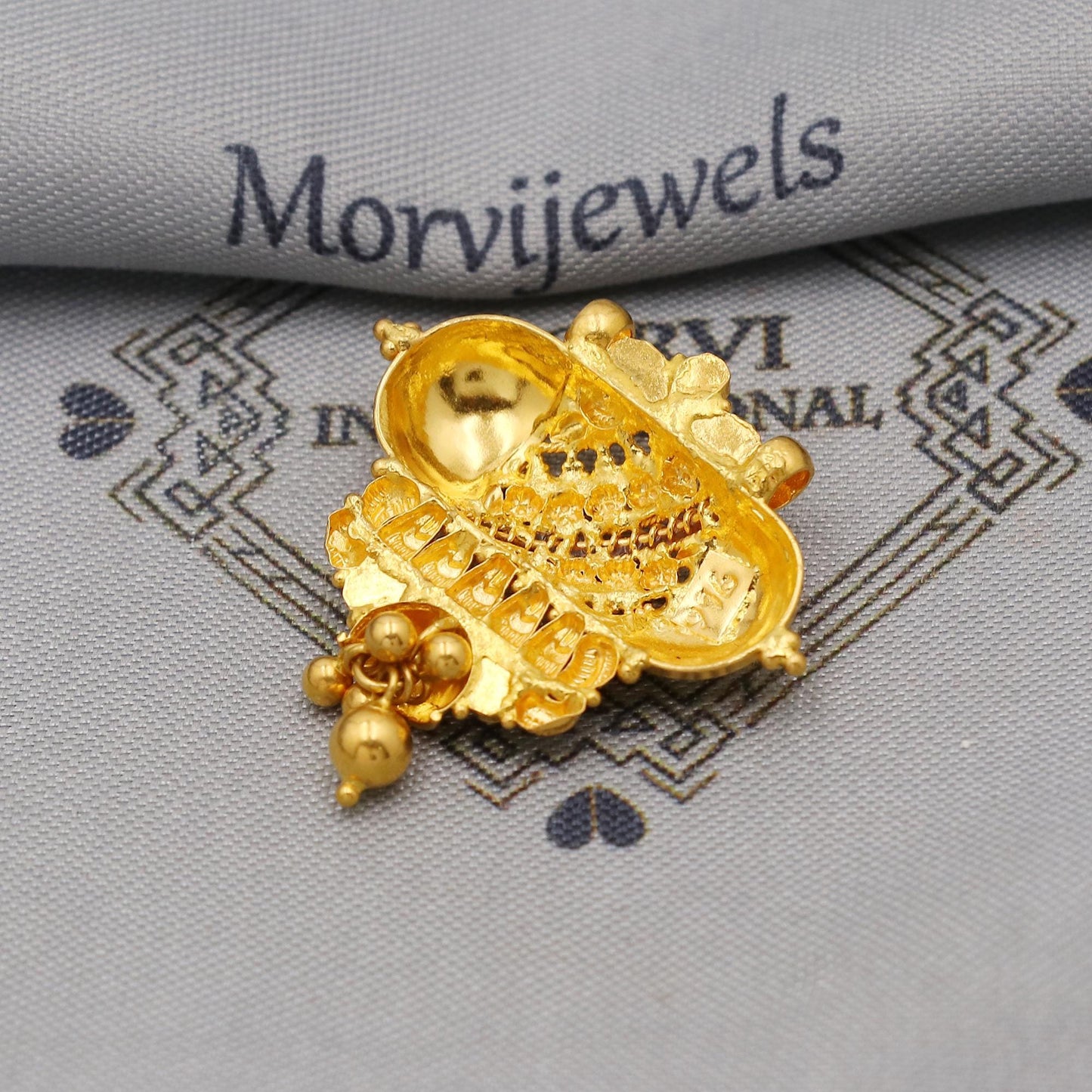 Pure 22k Gold Pendant with dangling beads Jewelry, Traditional Indian Vintage design Gold Jewelry, K6414