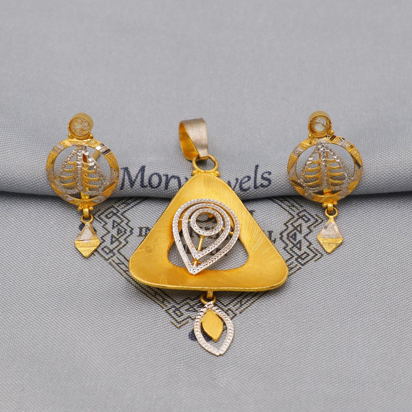 Two Tone 22k Gold Indian Pendant & Earrings Set: Handcrafted Floral Women Handmade Gold Jewelry from India, K6223