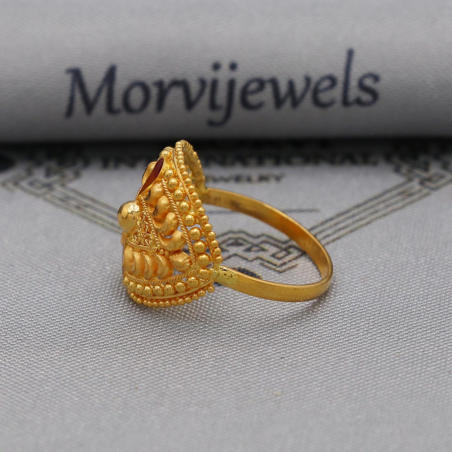 22k pure solid gold handmade ring . genuine 916 gold purity with government hallmarks . Indian jewelry, Oval Shape Women Ring, K6116