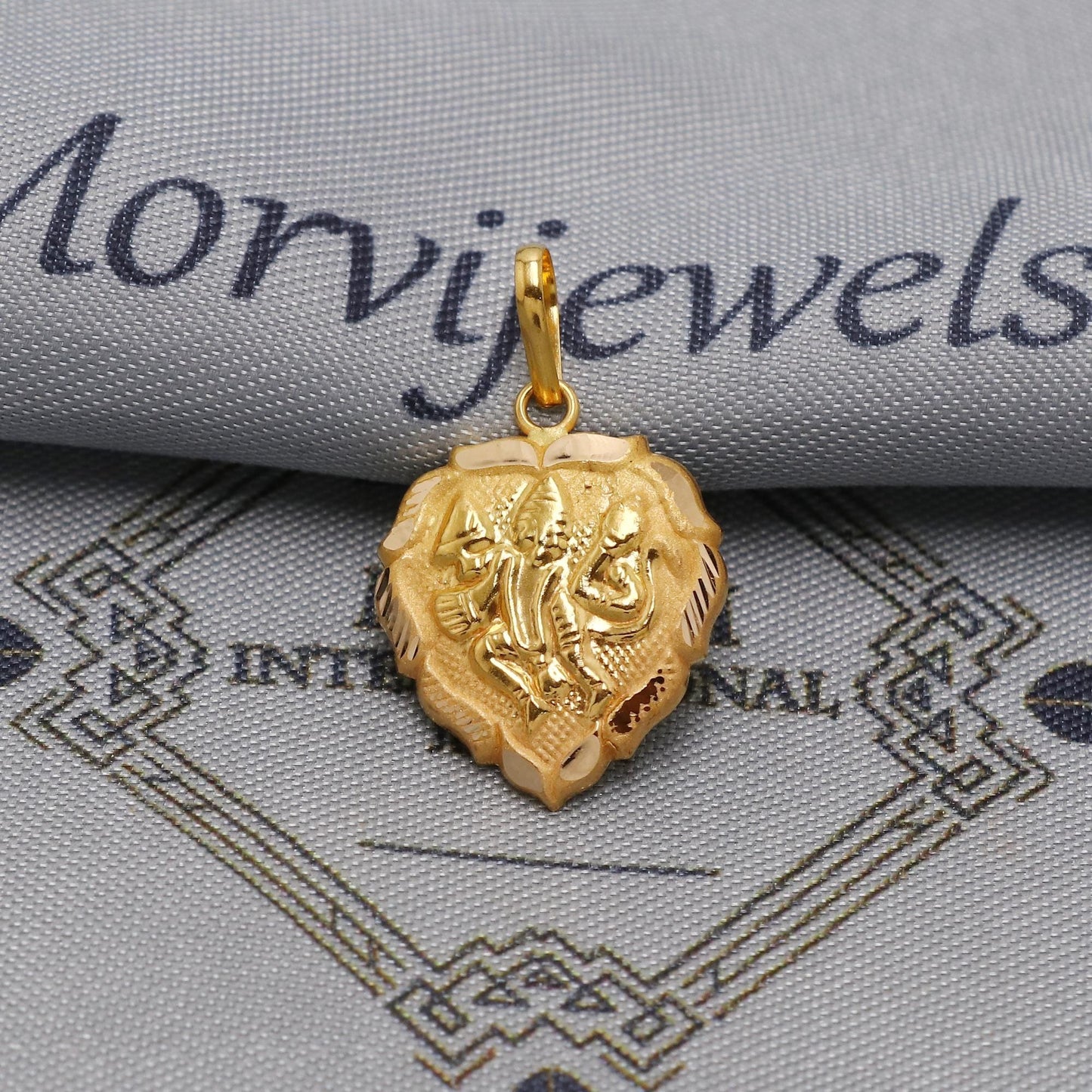 20k 18k Yellow Gold Hanuman Pendant: Indian God Jewelry