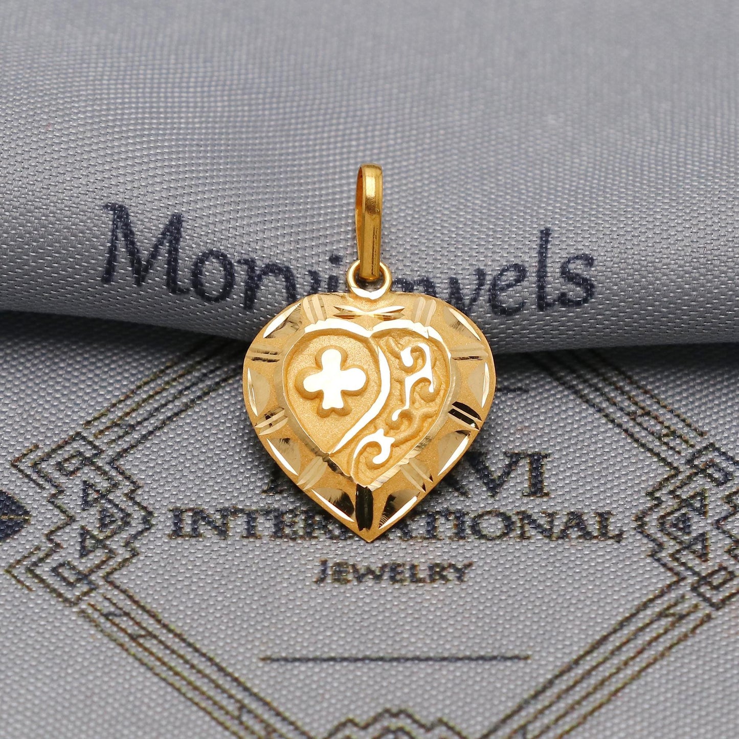 20k  Yellow Gold Pendant: Lightweight Indian Jewelry