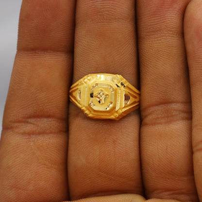 Hand Carved 22k solid gold ring handmade jewelry, Vintage Antique Style Indian Ring, Light Weight Gold Jewelry, K6374