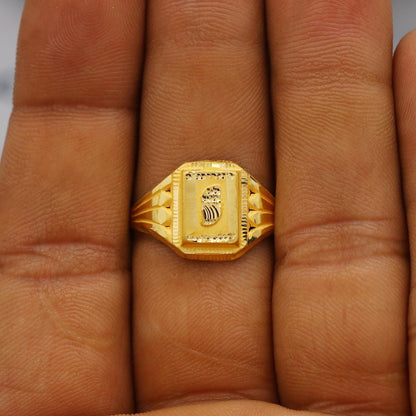 Hand Carved 22k solid gold ring handmade jewelry, Vintage Antique Style Indian Ring, Light Weight Gold Jewelry, K6377
