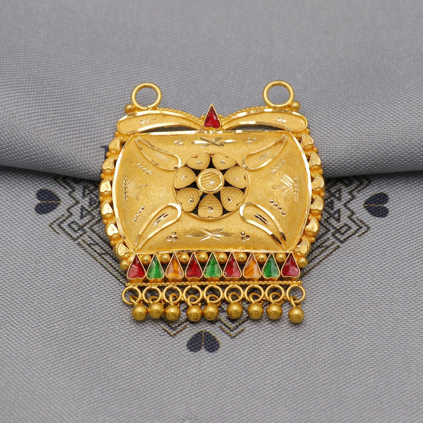 22k Yellow Gold Pendant with dangling beads Handmade Indian Handmade Vintage Antique Design Jewelry, K6140