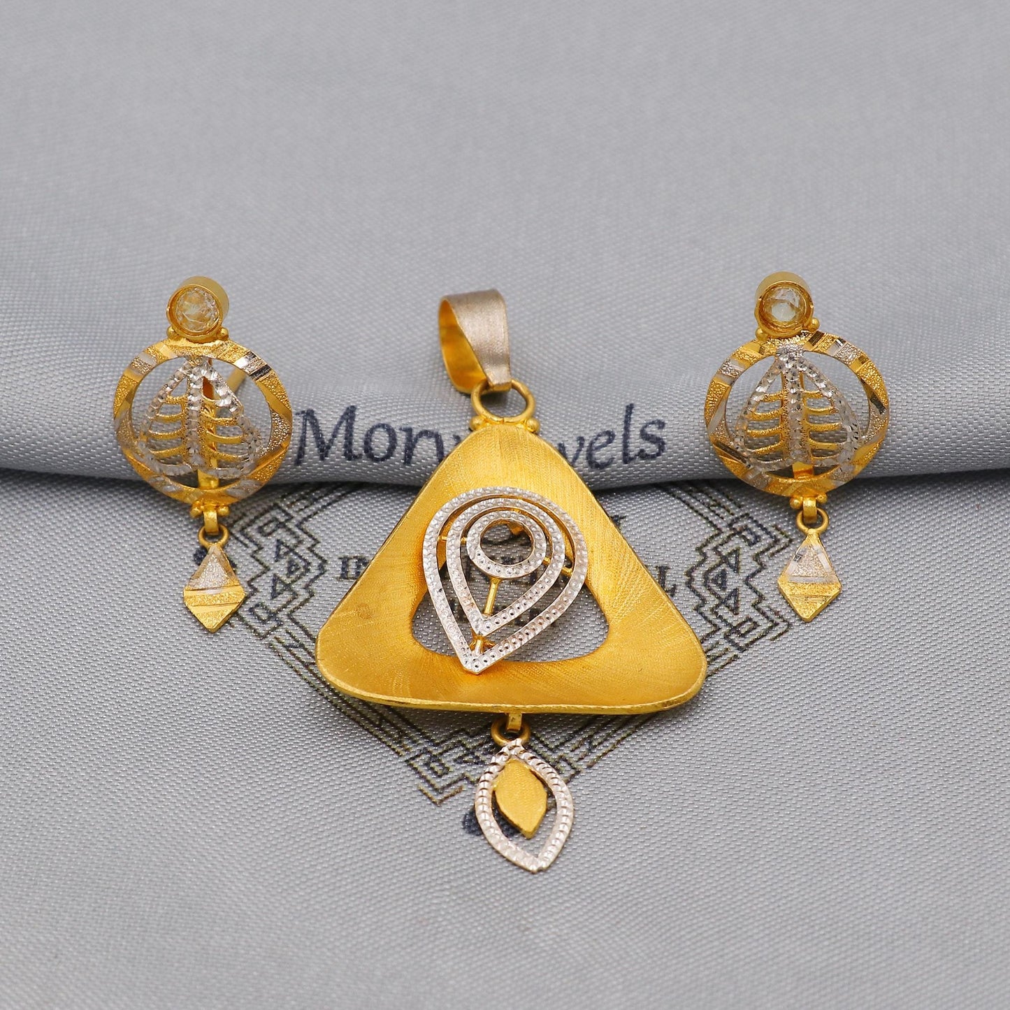 Two Tone 22k Gold Indian Pendant & Earrings Set: Handcrafted Floral Women Handmade Gold Jewelry from India, K6223