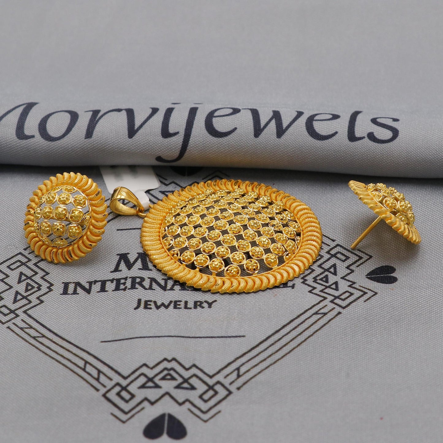 22k Gold Pendant & Earring Set, Indian Handcrafted Ethnic Design, Exquisite Detailing, K6238