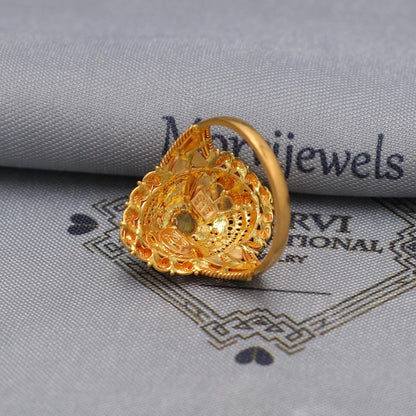 Peridot 22k Yellow Gold Ring Size 7.5 US and All, Hallmark Women Gold Ring Jewelry, Indian Meena Gold Ring, Wedding Gold Ring, K6617