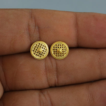 Filigree 18k Gold Studs cartilage studs earrings, baby Teen studs, cartilage piercing, intricate earrings, screw back small tiny earrings,