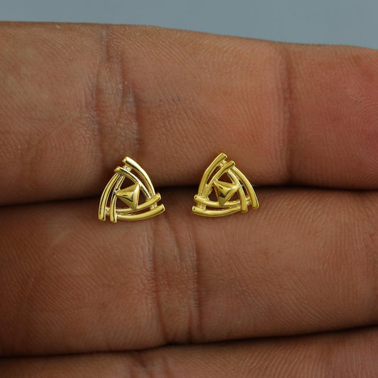 Triangle Pyramid 18k Gold Studs cartilage studs earrings, baby Teen studs, cartilage piercing, screw back small tiny earrings,