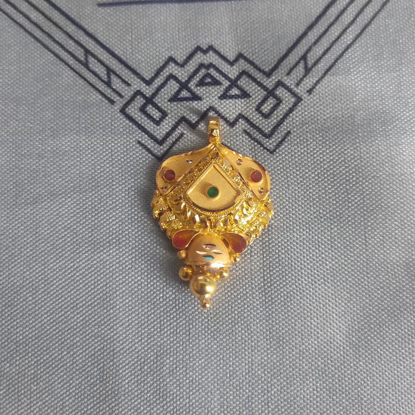 Locket 22k Yellow Gold Pendant Necklace Handmade Indian Handmade Vintage Antique Design Jewelry, K6713