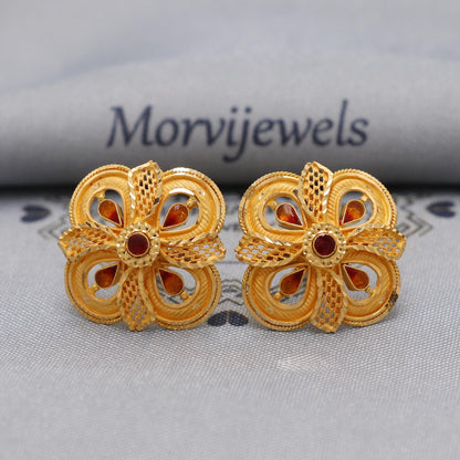 22k Yellow Gold earrings stud tops filigree star flower, vintage antique design indian gold earrings jewelry